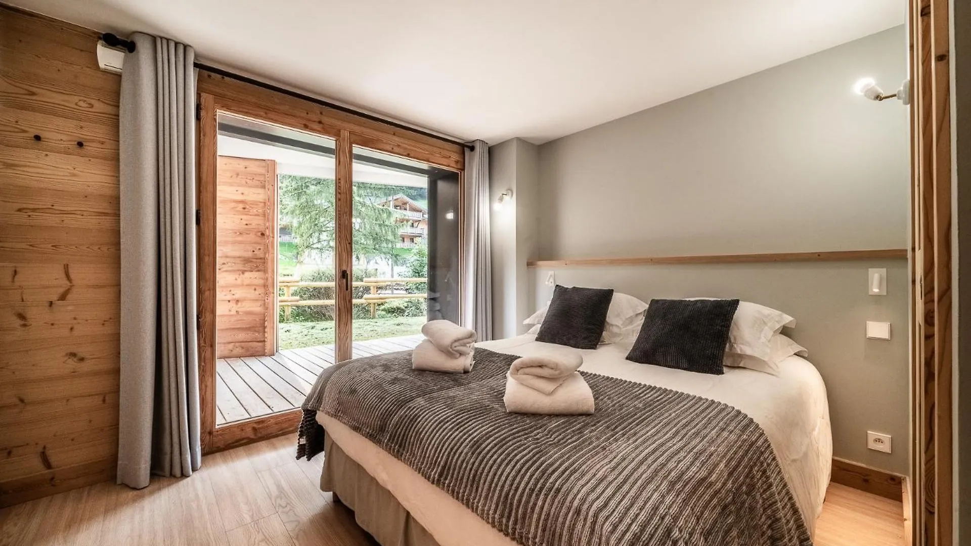 Chalet Pascal A02 : Splendide T4 Neuf Avec Jardin Privatif Et Jacuzzi 모르진